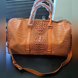 NWT Alyssa Textured Overnight/Duffel Bag